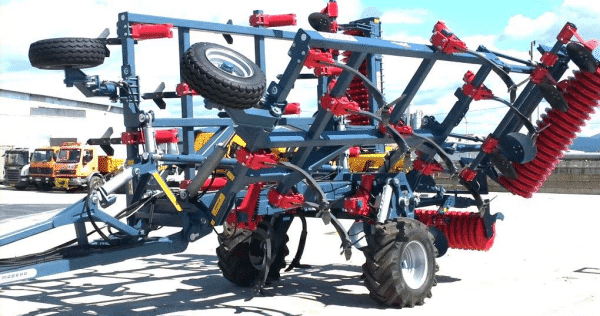 EXCHANGEABLE WORKING SECTION MACHINE "TIREX" (STUBBLE CULTIVATOR)