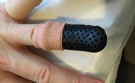 Breathable fingertip mallet splint | action rehab