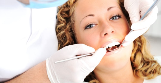 Dentist teeth checkup