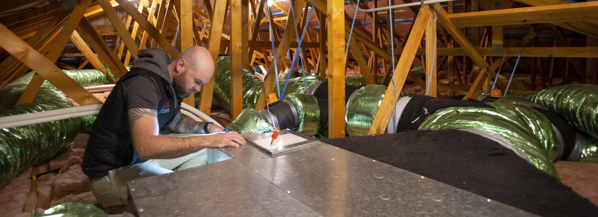 Heath workign on aircondition duct