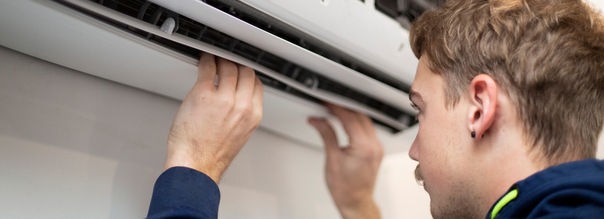 Group 128 maintaining aircondition