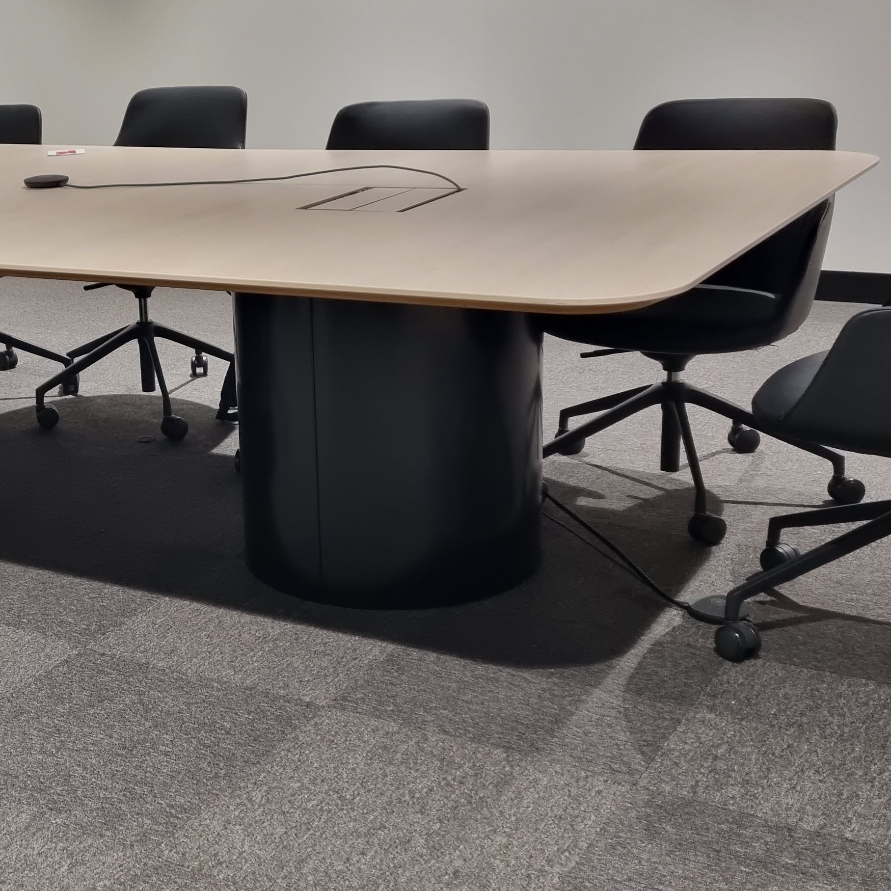 Drum Base Table Emanate Design