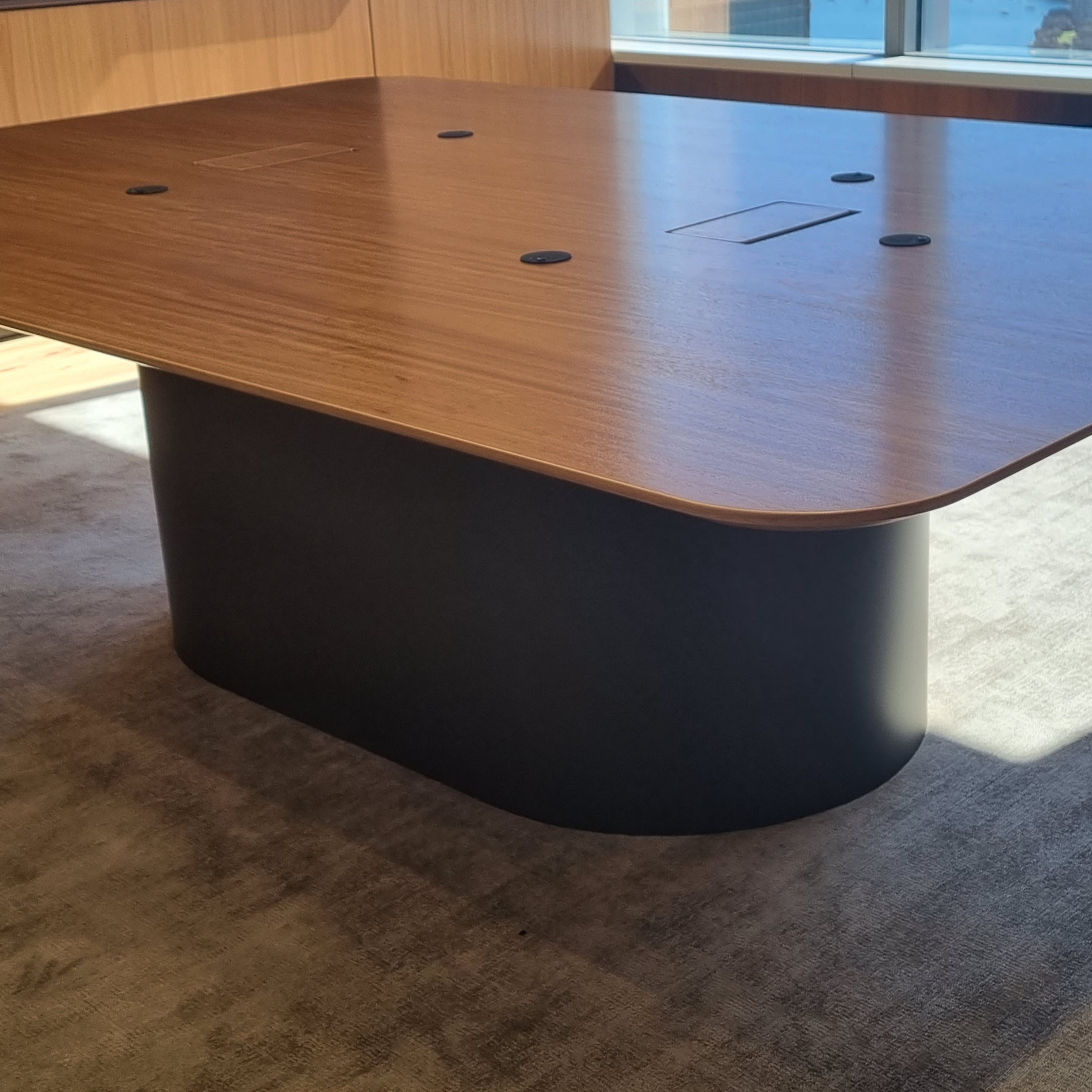 Drum Base Table Emanate Design