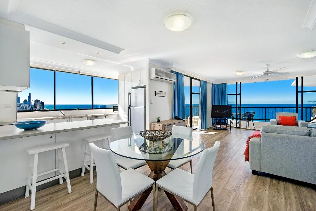 Where to stay: Gold Coast - Fire Australia