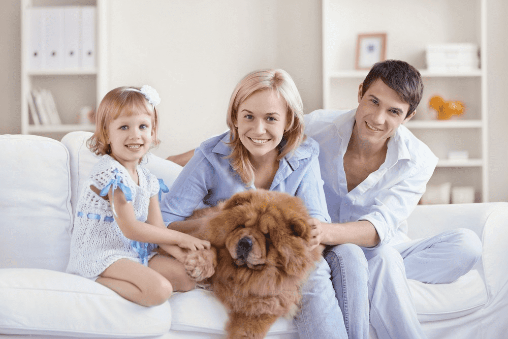 Happy-Family-with-Pet Happy Family with pet1