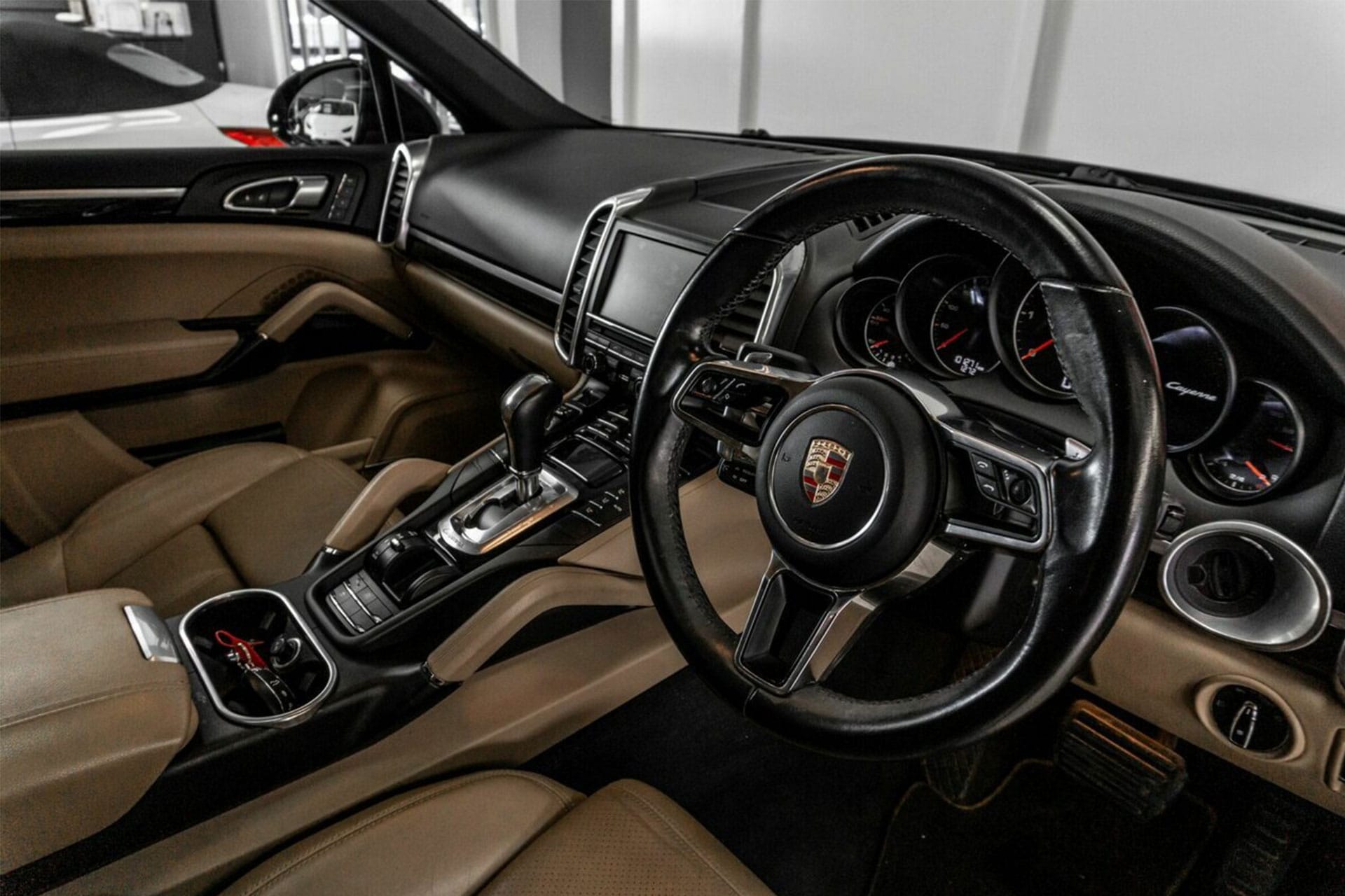 2015 Porsche Cayenne Halo Rentals Luxury Car Hire in Brisbane