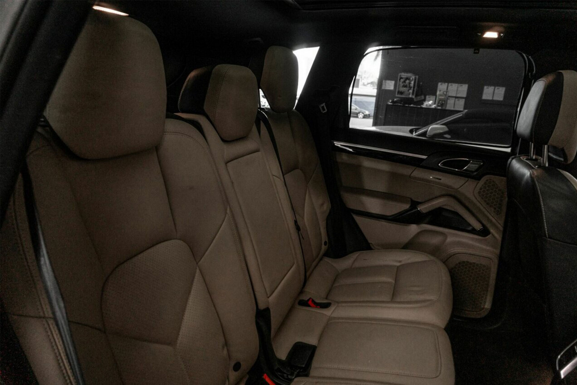 2015 Porsche Cayenne Halo Rentals Luxury Car Hire in Brisbane