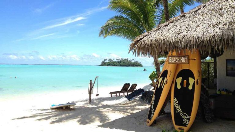 Pacific Resort Rarotonga - Luxury Cook Islands - The Beach Hut activity centre