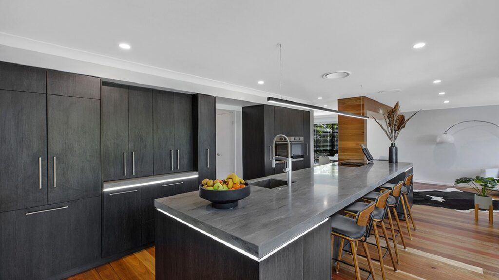 Industrial Kitchen Ideas: Less Polished Is More Perfect - Modern Industrial Kitchen Renovation