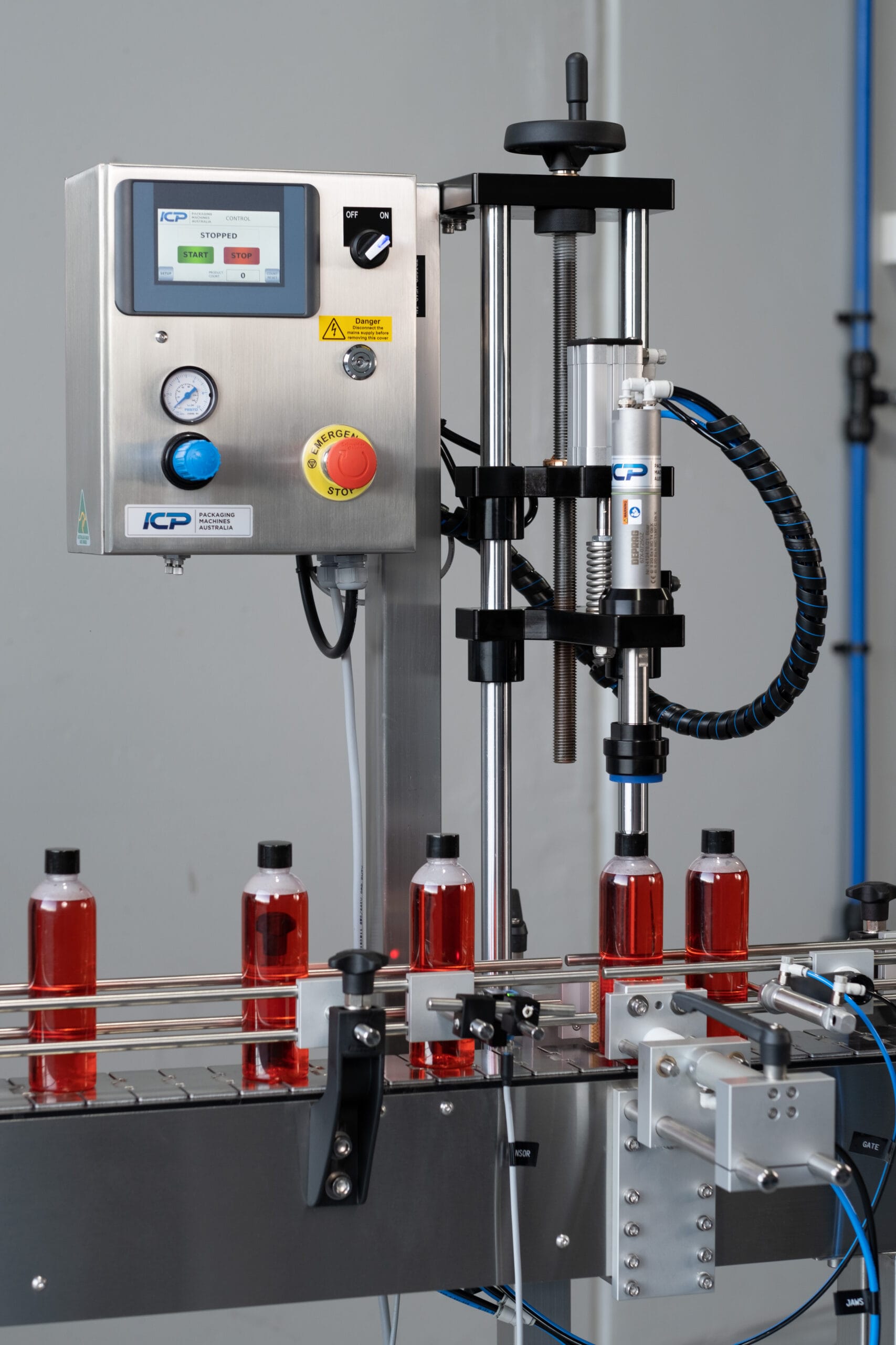 automatic inline screw capper in production line