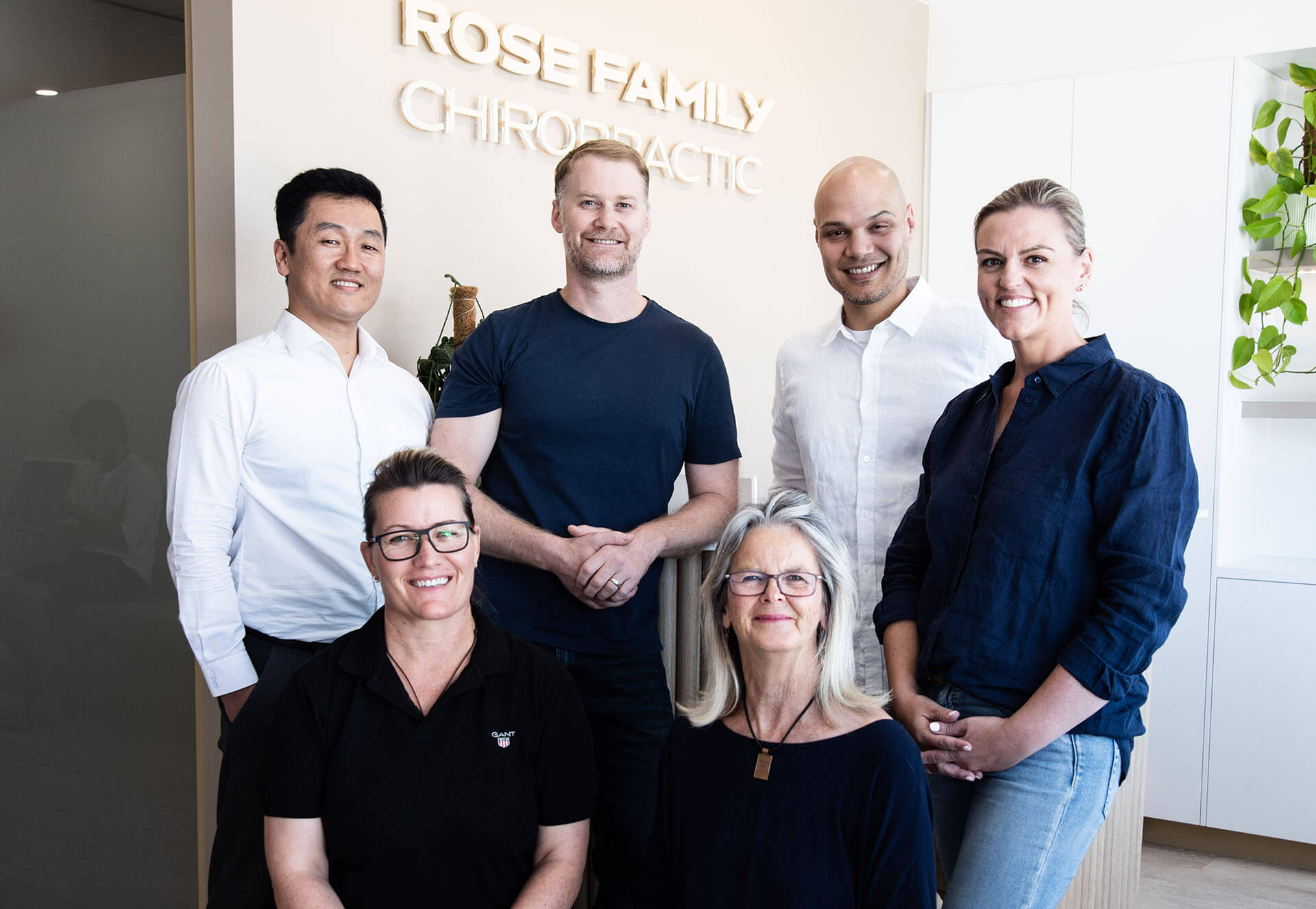 about-rose-family-chiro-group-photo