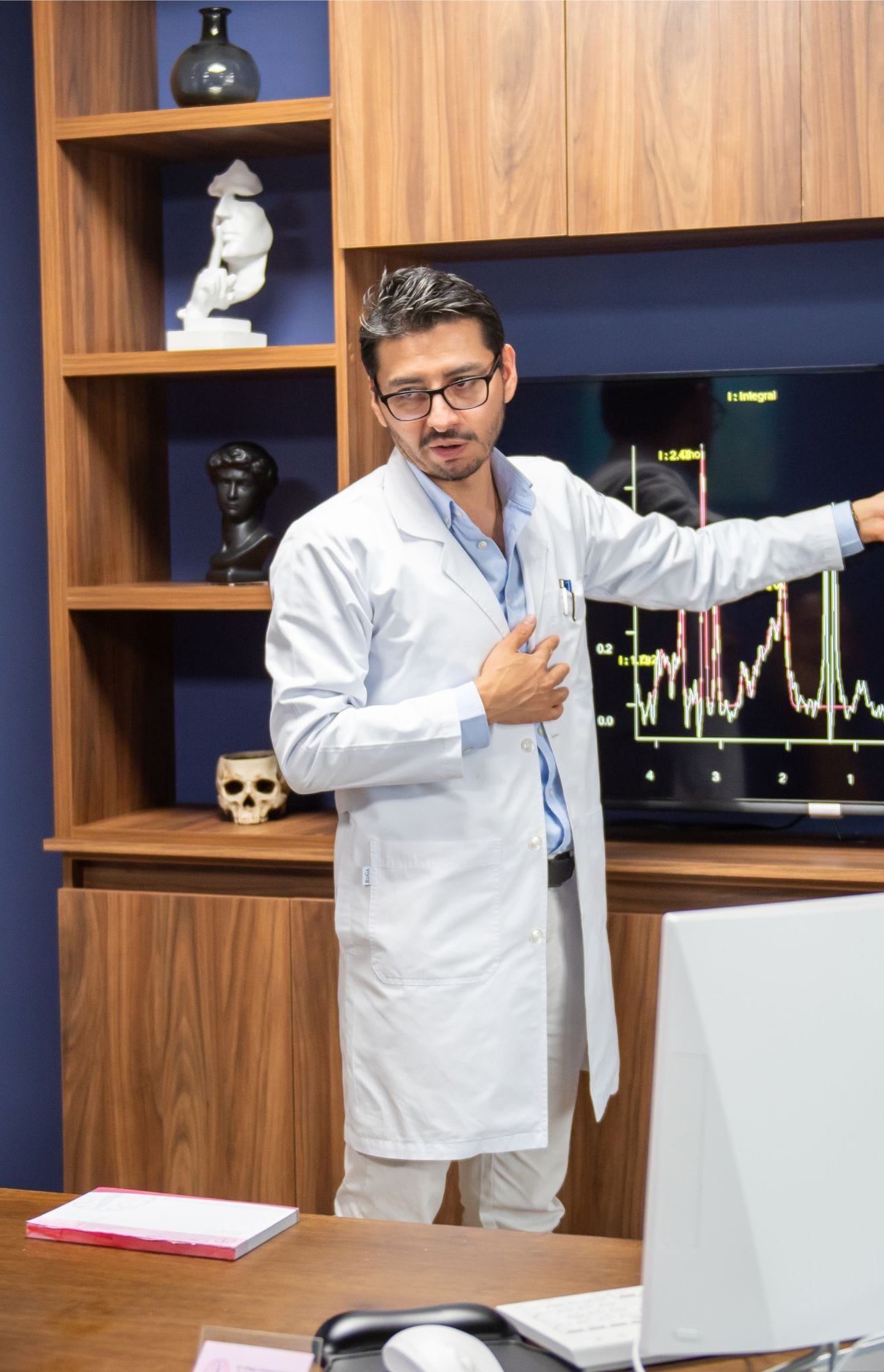 Neurosurgery-focused HIPAA-compliant virtual medical assistant for patient scheduling and EMR management.