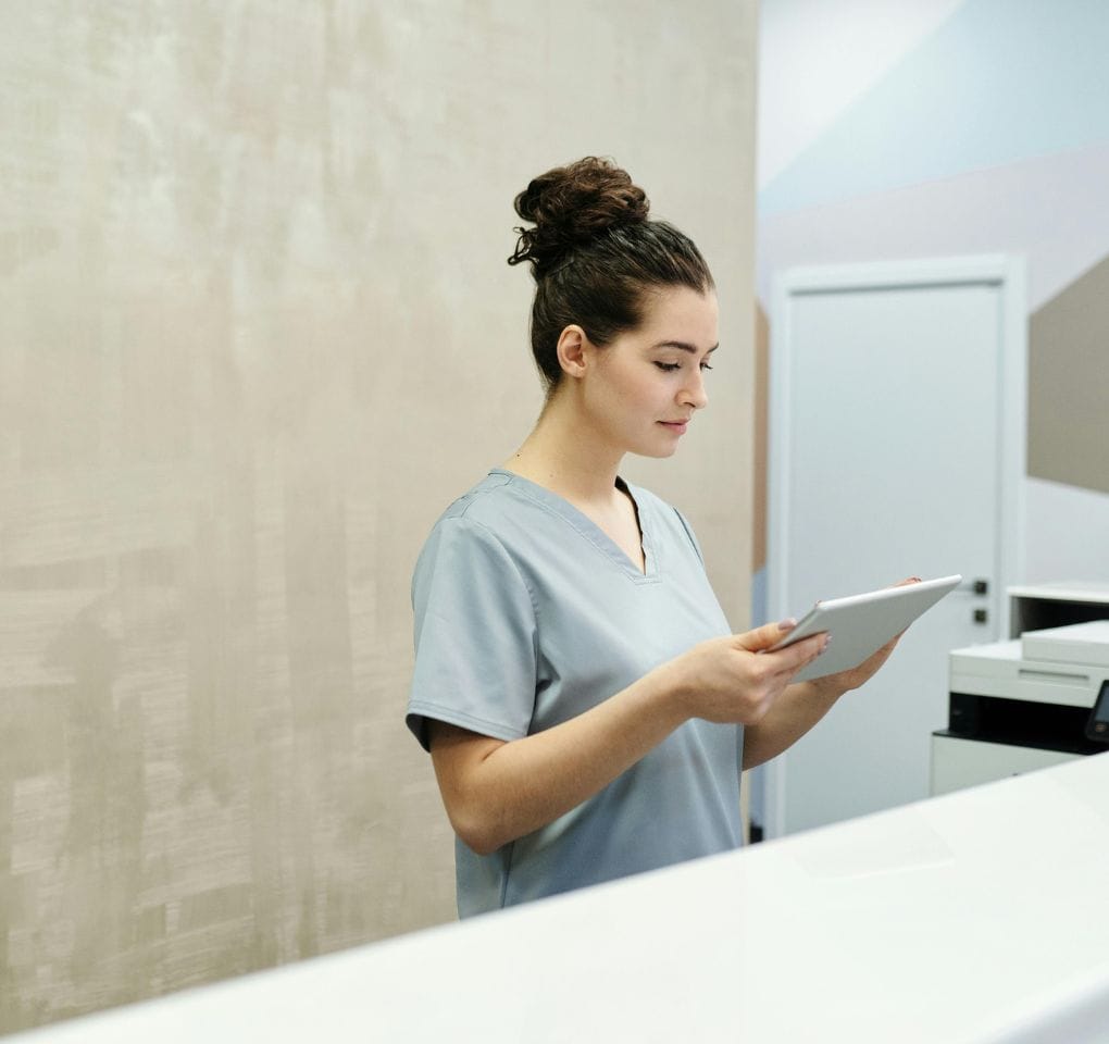 Medical-Receptionist-vv