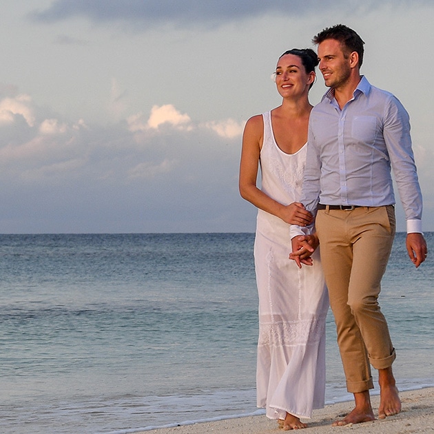 Babymoon fiji couple together on vomo Babymoon fiji couple together on vomo